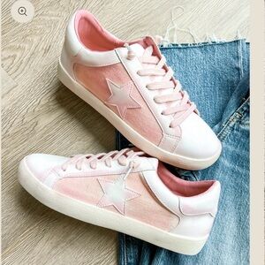 Mi.im Sandy Pink Star Sneakers size 10 NWT & still in box!